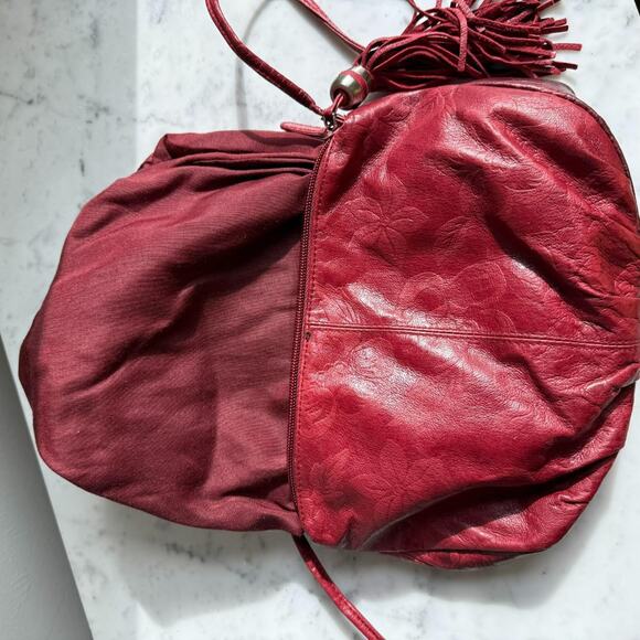 Vintage Genuine Leather Embossed Floral Crossbody Bag Burgundy Red - Picture 7 of 8